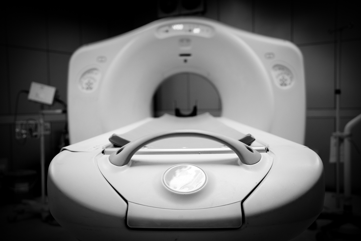 Balck and white image of MRI scanner
